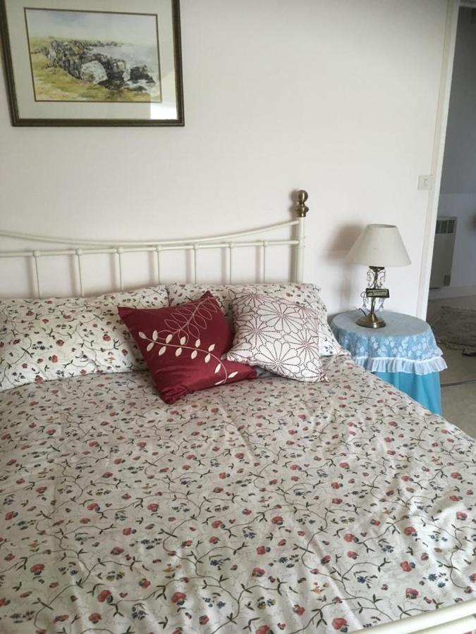 La Chaumiere Villa Sourdeval Bagian luar foto
